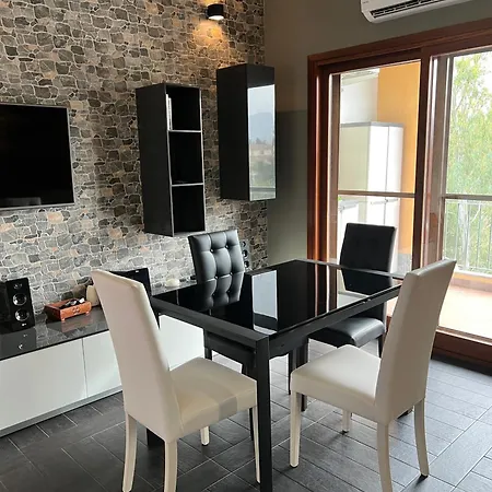 House - Con Posto Auto E Wi-fi Apartment La Maddalena (Cagliari)